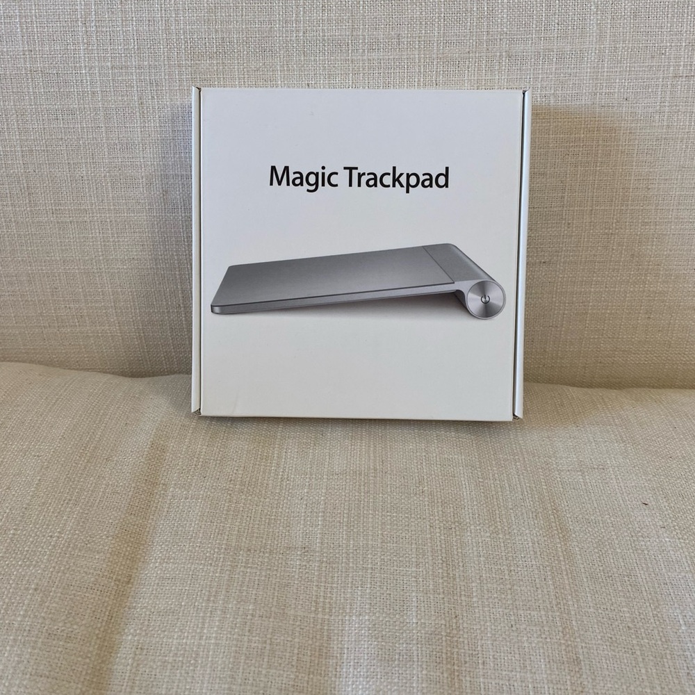 Apple Magic Trackpad - Sleek Silver Finish